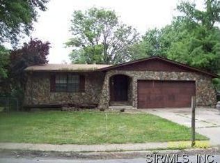 2030 Maple Tree Ln, Cahokia, IL 62206