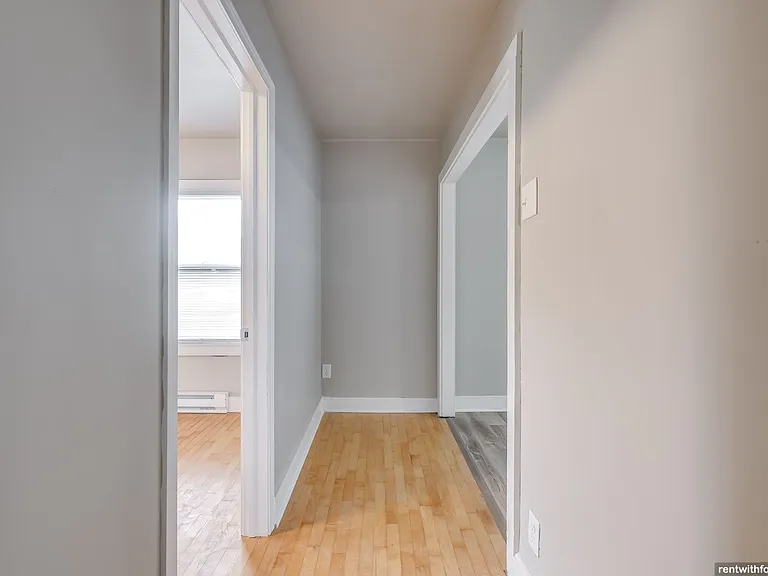 210 - 212 Doty St — Photo 9