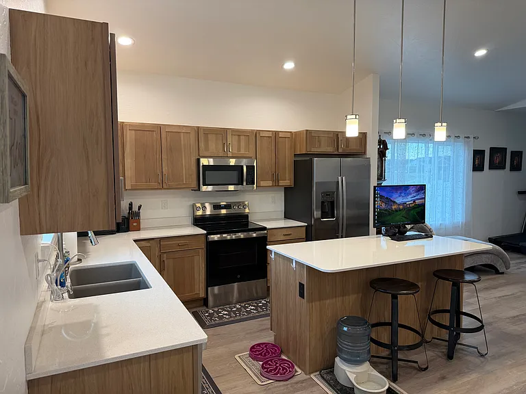 502 Pheasant Ln — Photo 12
