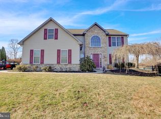 26 Henry Rd, Fleetwood, PA 19522