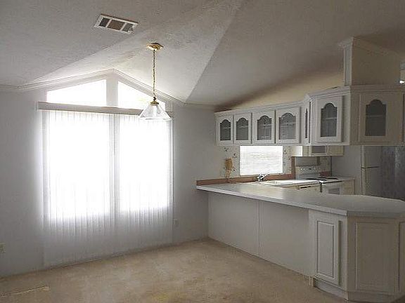 3rd image of 3167 Waters Bend Ln