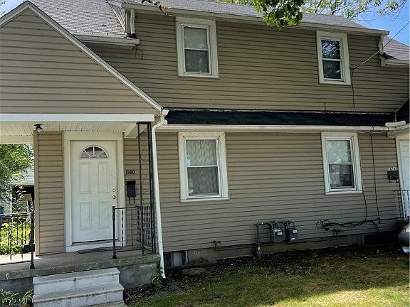 3rd image of 1376-1380 F St
