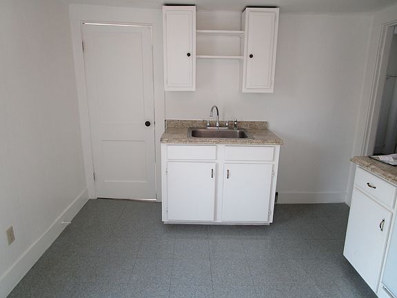 2nd image of 38 Vine St #B