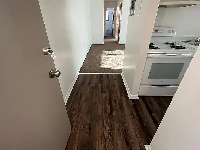 Genesis Apartments — Photo 6