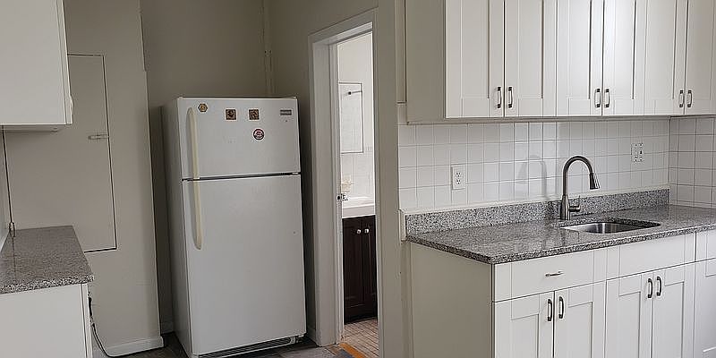 1st image of 28-03 Steinway St #2