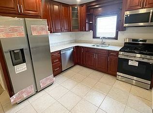 9-30 129th St #3, College Pt, NY