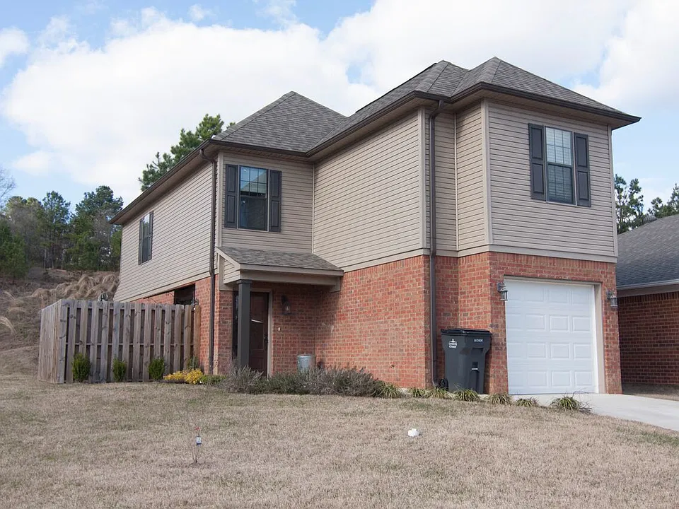 229 Logan Lee Loop