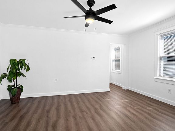 2nd image of 9423 Muriel Ave