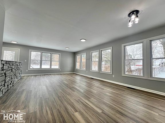 3rd image of 1387 S Byron Rd