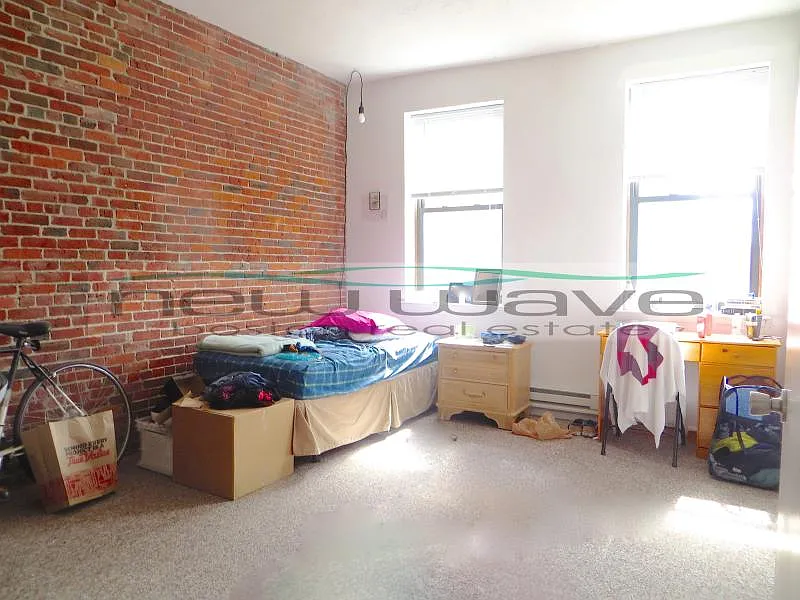 2 bed, 999 sqft, $4,000 — Photo 4