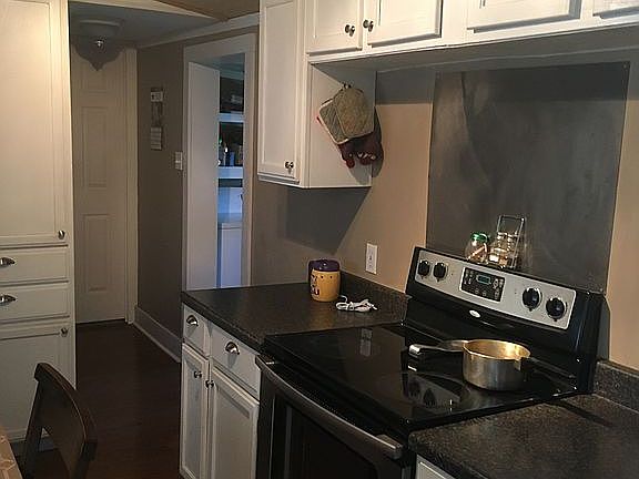 4th image of 233 E Lerille St