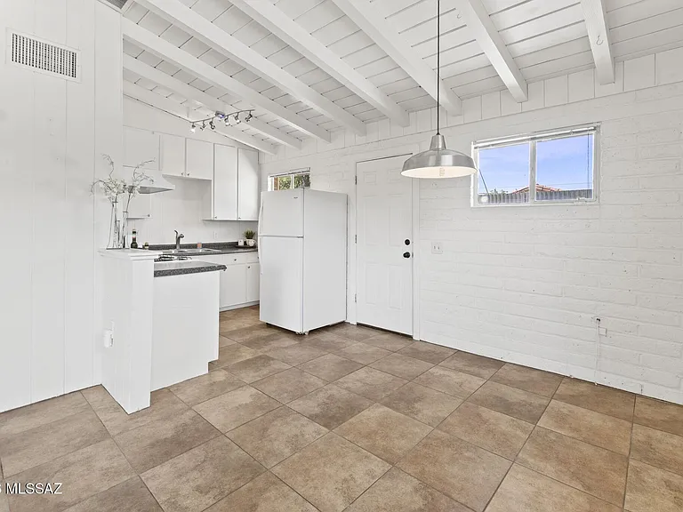 2508 E Seneca St #3 — Photo 14