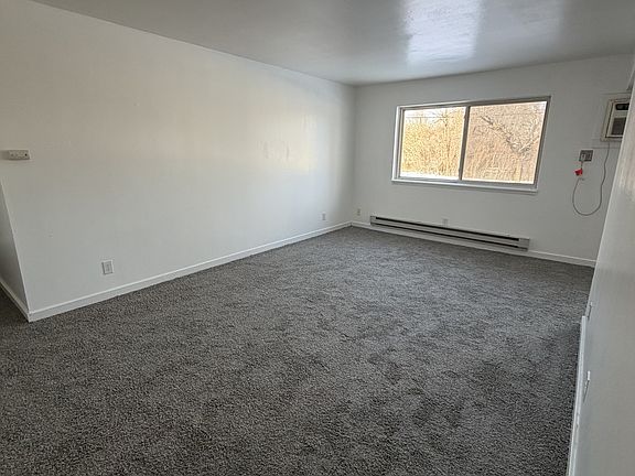 3rd image of 750 Michigan Ave E #6