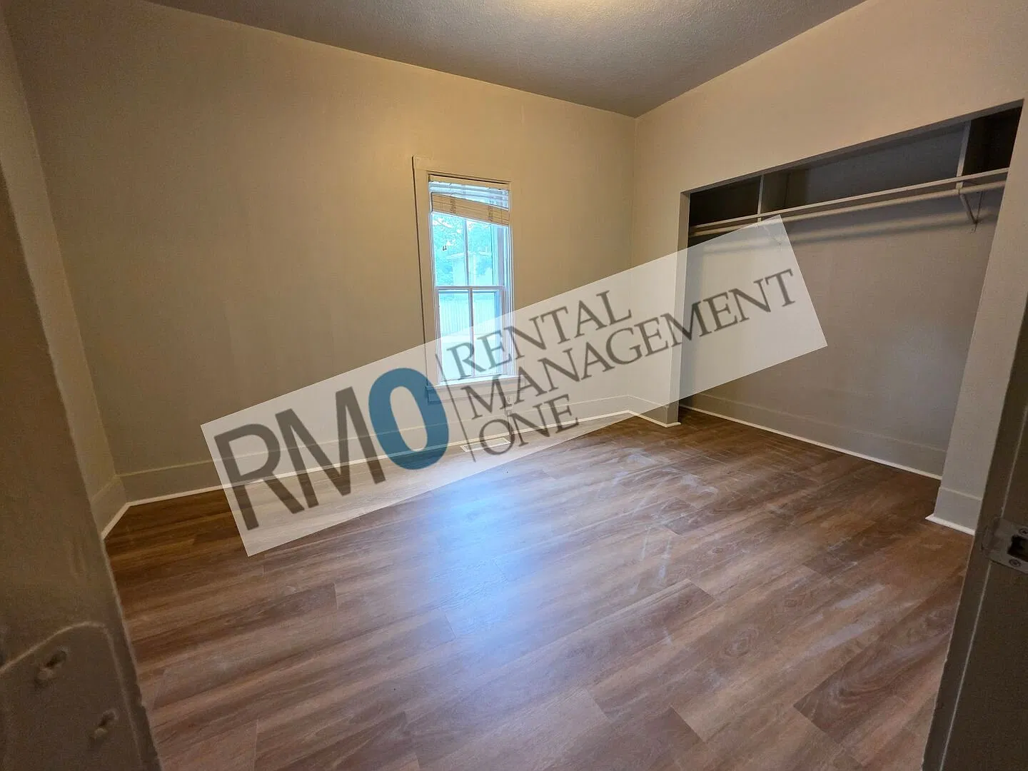 Charming 2 bedroom unit - Conveniently located. — Photo 3