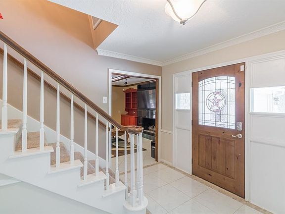 5th image of 5927 Pine Arbor Dr