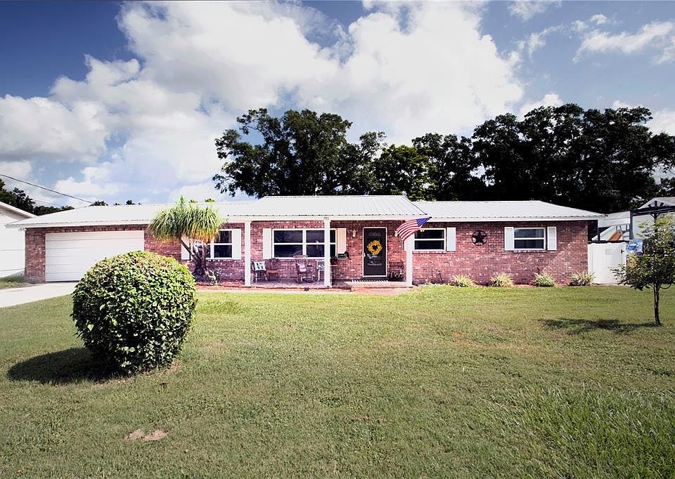1st image of 911 FAIRLANE DRIVE