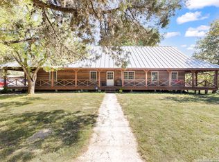 147 Pullman Rd, La Vernia, TX 78121