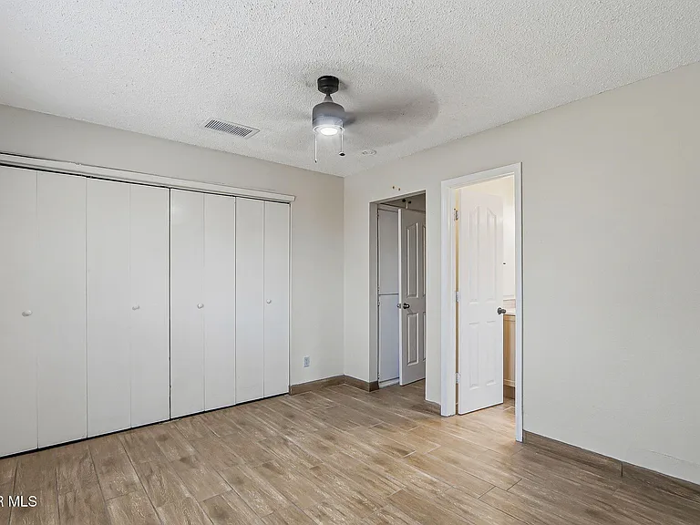2624 Lake Victoria Dr #A — Photo 22