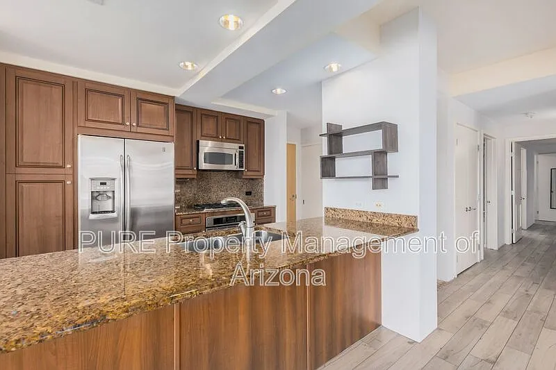 2 bed, 2.0 bath, 1282 sqft, $3,795 — Photo 4