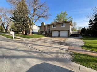 13509 Carpenter St, Omaha, NE 68138