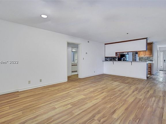 4th image of 50 Yacht Cove Dr APT 232