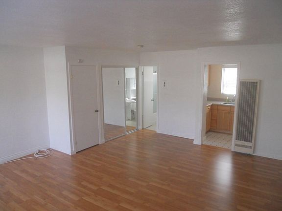 5th image of 619 Mulberry Ave APT B