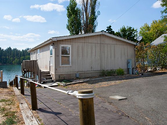 street view : modest outside appearance