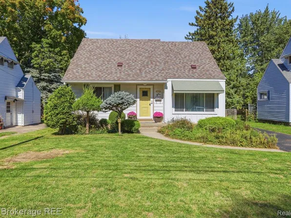 613 E Atherton Rd, Flint, MI 48507