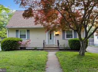 160 Saybrook Ave, Hamilton, NJ 08619
