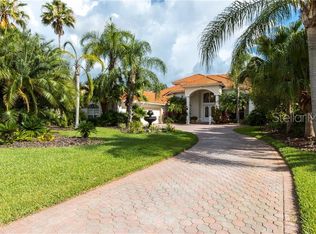 10523 Cory Lake Dr, Tampa, FL 33647