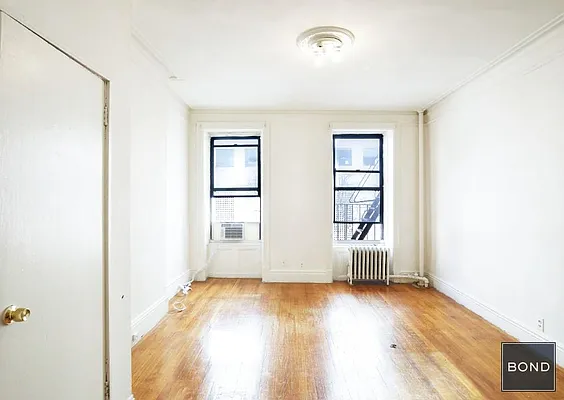 Rented by Bond New York | media 9