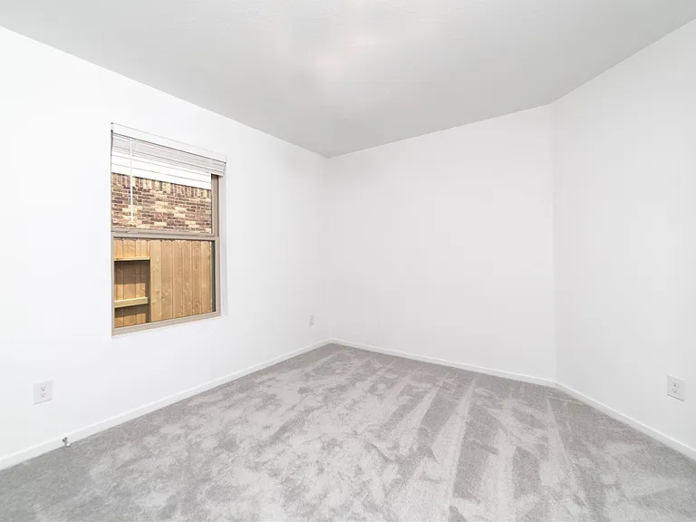 1634 Blue Cypress Dr — Photo 19