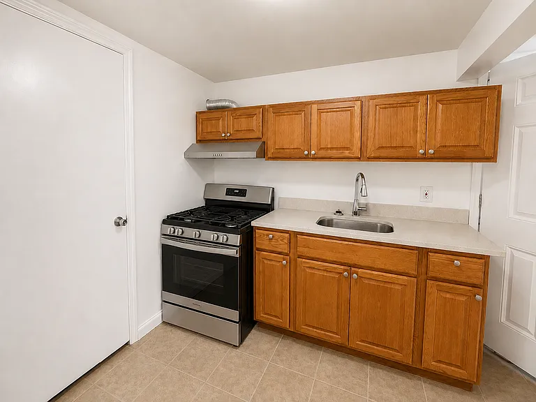 2935 N Baldwin Pl #1 — Photo 1