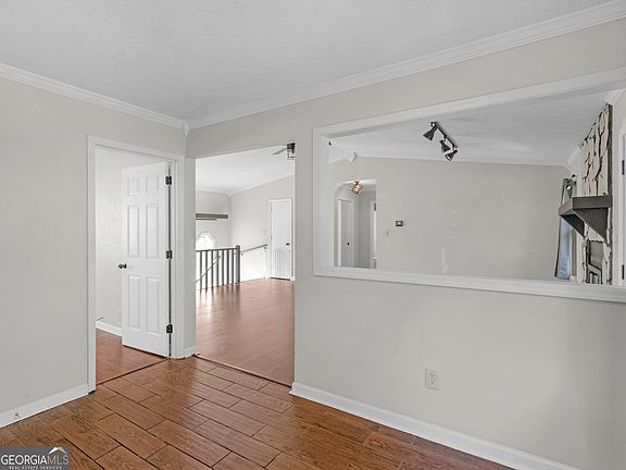 5th image of 4123 Red Laurel Way