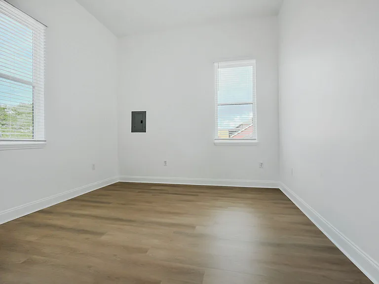3318 S Saratoga St #202 — Photo 11