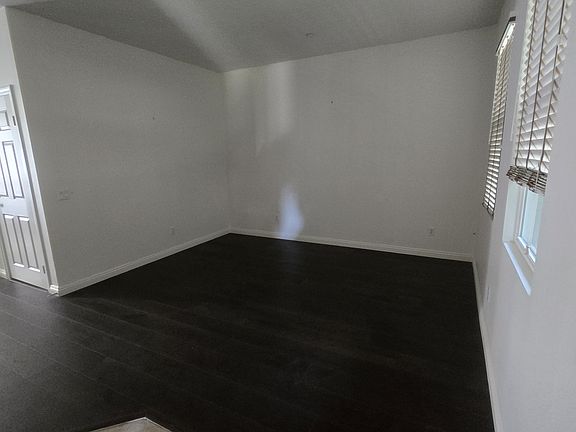 2nd image of 146 Martindale Way
