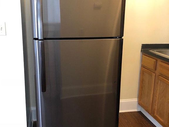 3rd image of 126 Bidwell Pkwy APT 4
