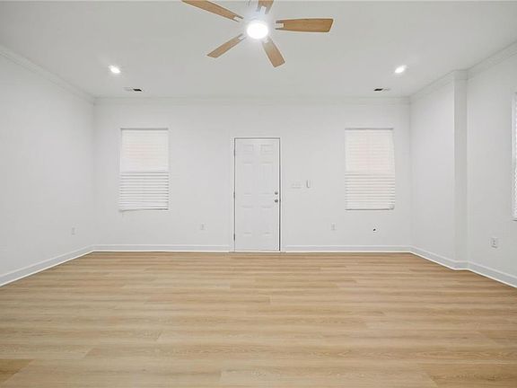 3rd image of 2144 Oregon Ave