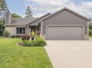 1095 Parkmoor Dr, Brookfield, WI 53005