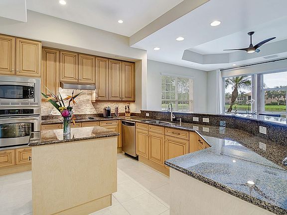 4th image of 522 Avellino Isles Cir APT 5101
