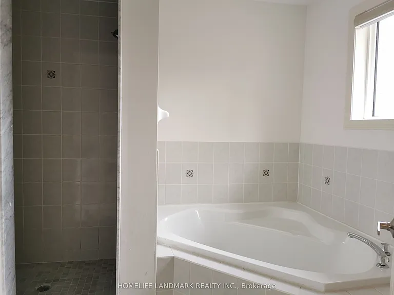 120 Kimono Cres — Photo 10