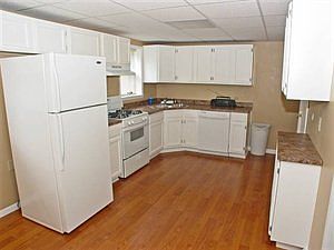 5th image of 219 Pine St