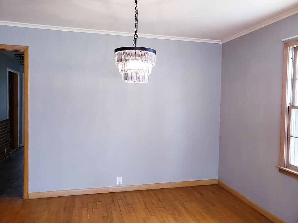 1st image of 427 Dickinson St