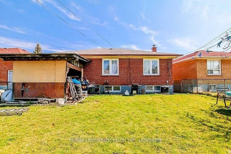Toronto House for rent - 4 Bedrooms — photo 14