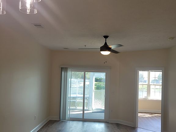 5th image of 120 Fountain Pointe Ln
