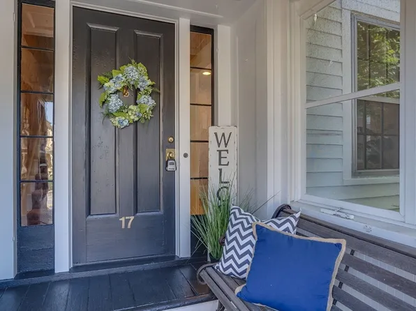 17 North Rd, Bedford, MA 01730