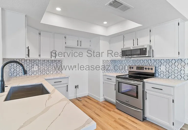 6802 E Paradise Ln — Photo 9