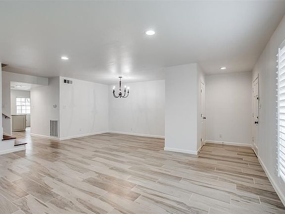 4th image of 12629 Huntingwick Dr #180