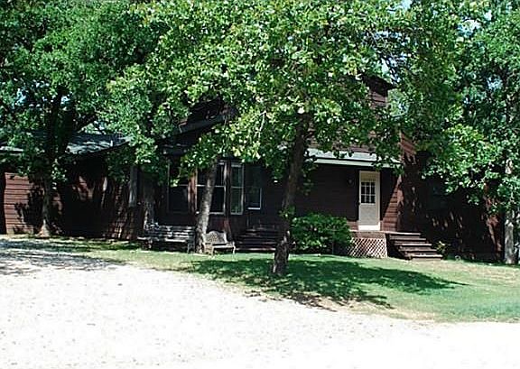 3rd image of 219 Scenic Dr