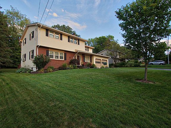 2nd image of 120 Shady Ln